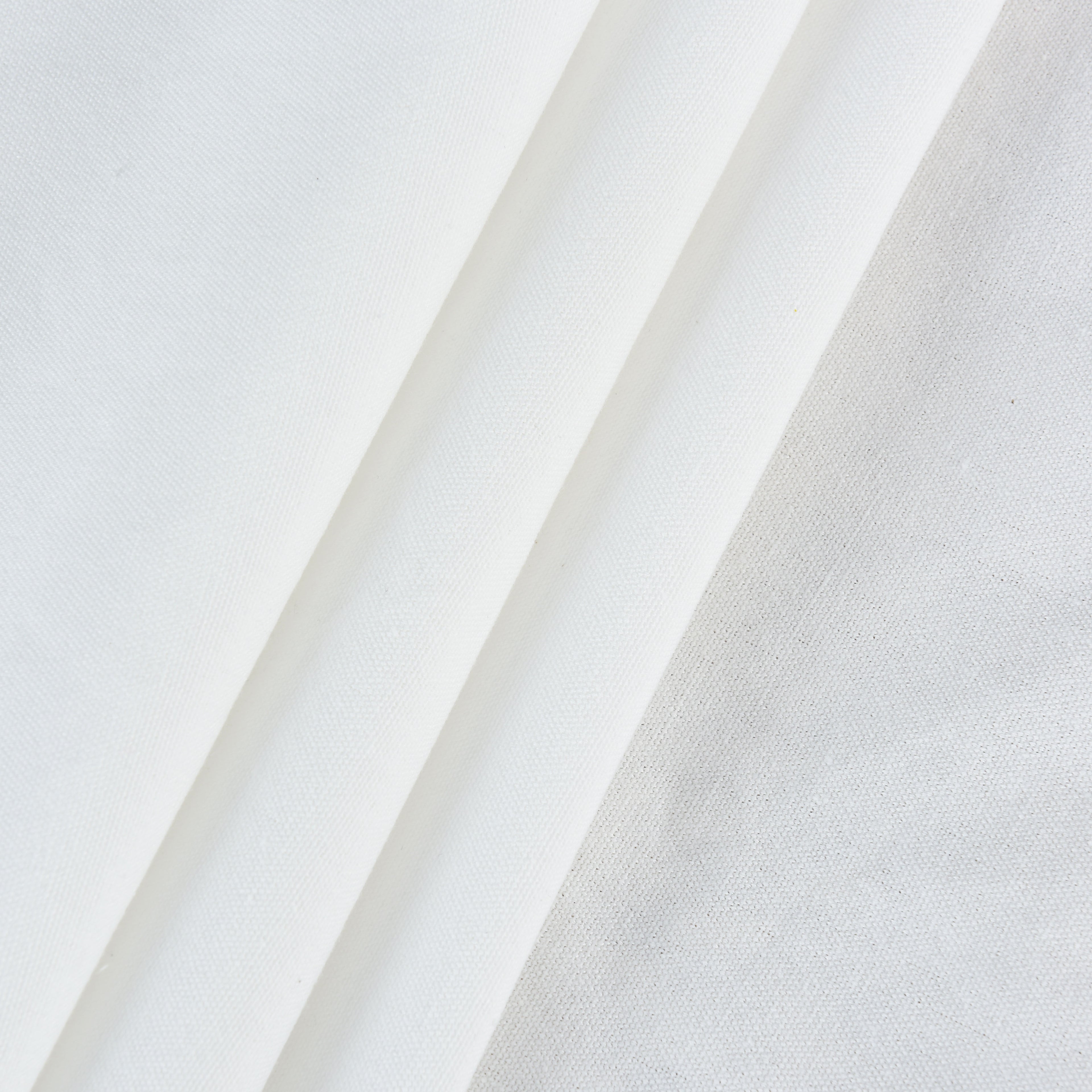 HIG Off-White Queen Bed Skirt, Scallop Edge Pleated Dust Ruffle, 14 Inch Drop Anti-Slip Thick Fabric, Pre-Washed for Durability